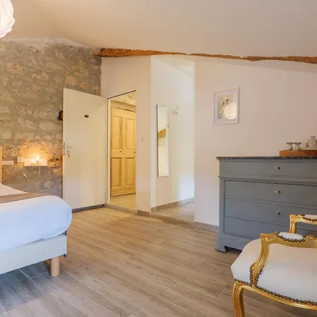 Nocleg ze śniadaniem La Maison De Mon Pere 3*