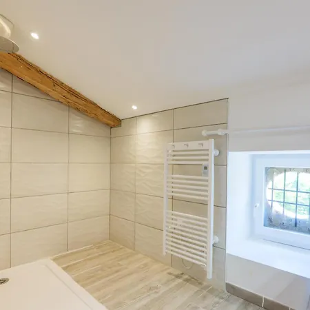 La Maison De Mon Pere Nocleg ze śniadaniem 3*