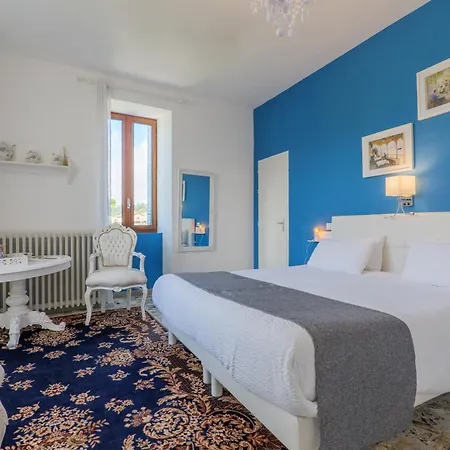 La Maison De Mon Pere Nocleg ze śniadaniem 3*