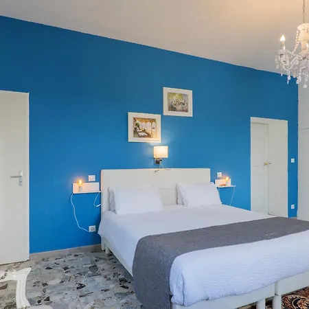 La Maison De Mon Pere Nocleg ze śniadaniem 3*
